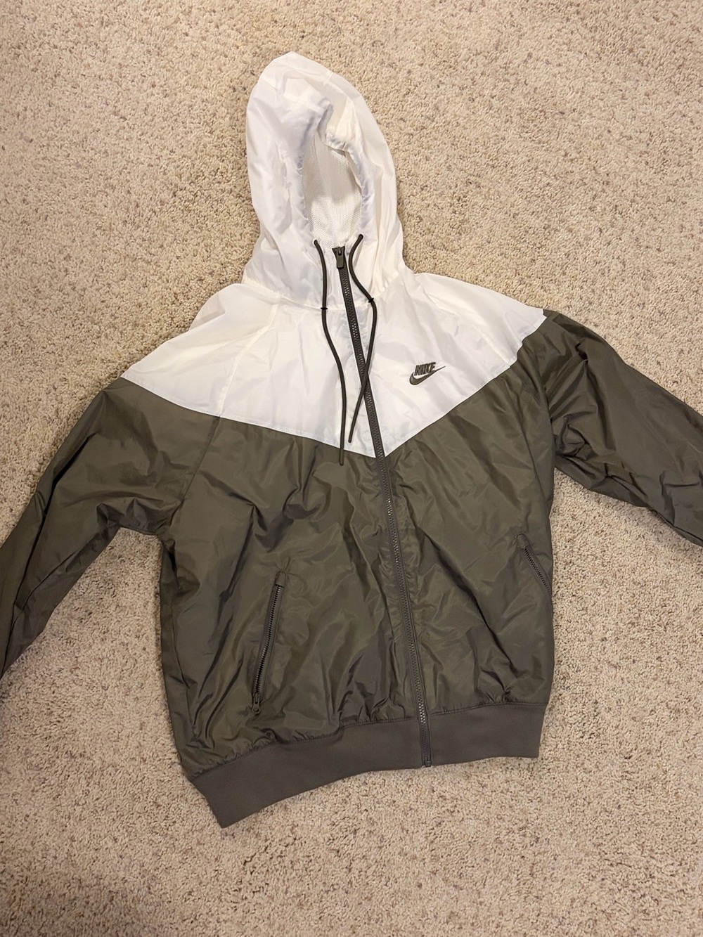 Nike Sportswear Windbreaker - Olive/White
